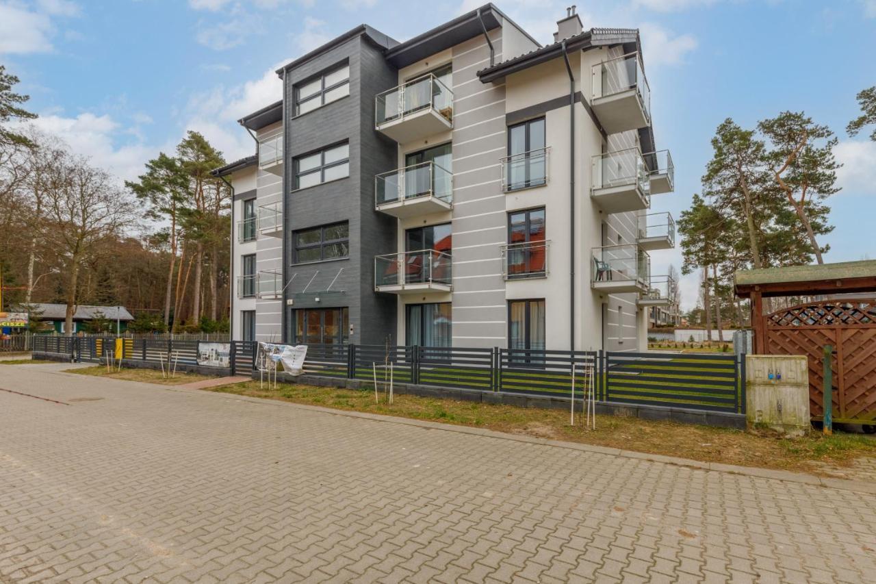 Apartment With Parking 500 M From The Sea By Noclegi Renters Międzywodzie Exterior foto